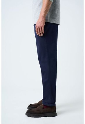 Pantalón Apis En Drill Para Hombre Silueta Baggy Pantalón Apis En Drill Para Hombre Silueta Baggy Azul Oscuro 36 VÉLEZ