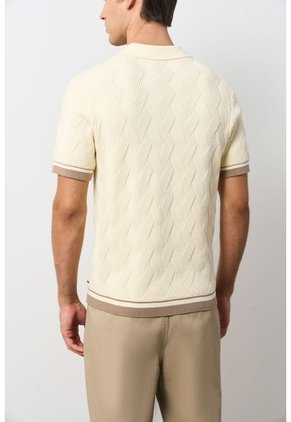 Polo Manga Corta Tejida Para Hombre Aura Polo Manga Corta Tejida Para Hombre Aura Crema XL VÉLEZ