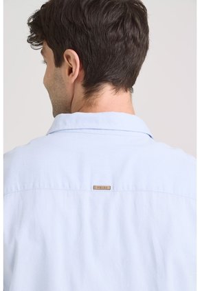 Camisa Oxford Manga Larga Calagua Para Hombre Semifitted Camisa Oxford Manga Larga Calagua Para Hombre Semifitted Azul Claro M VÉLEZ
