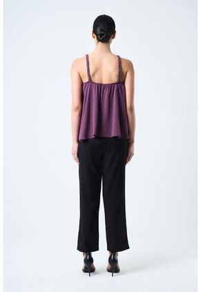 Camisa Con Cargaderas En Cuero Y Millaré Trenzado Para Mujer Canes Camisa Con Cargaderas En Cuero Y Millaré Trenzado Para Mujer Canes Mora L VÉLEZ