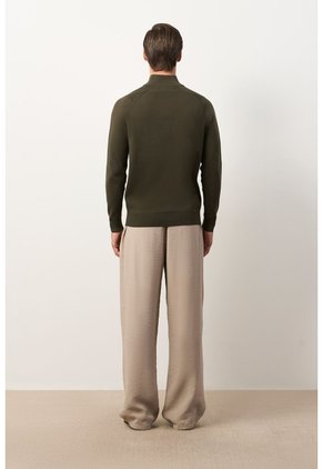 Sweater Misuri Tejido Para Hombre Cuello Alto Sweater Misuri Tejido Para Hombre Cuello Alto Verde Oliva S VÉLEZ