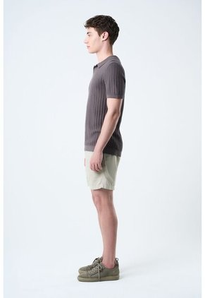 Bermuda Marfil En Lino Para Hombre Silueta Amplia Bermuda Marfil En Lino Para Hombre Silueta Amplia Arena 34 VÉLEZ