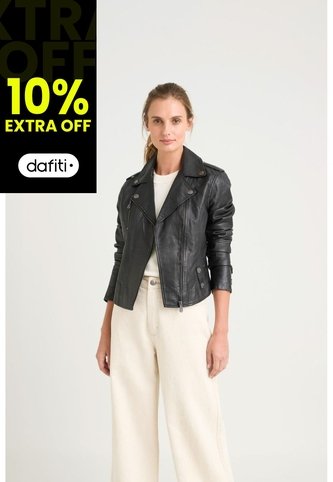 Chaqueta Biker De Cuero Para Mujer Charreteras Negro Chaqueta Biker De Cuero Para Mujer Charreteras Negro XX VÉLEZ Vélez