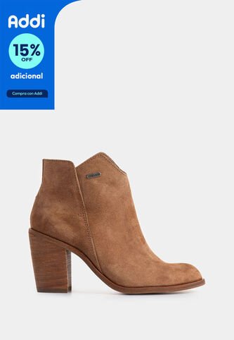 Botines Alpha De Cuero Gamuzado Para Mujer Silueta Asimétrica Botines Alpha De Cuero Gamuzado Para Mujer Silueta Asimétrica Miel 38 VÉLEZ Vélez