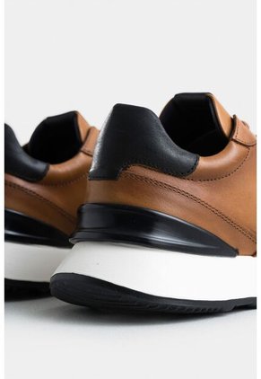 Tenis Cooper 3 De Cuero Para Hombre Spoiler En Contraste Tenis Cooper 3 De Cuero Para Hombre Spoiler En Contraste Brandy 45 VÉLEZ