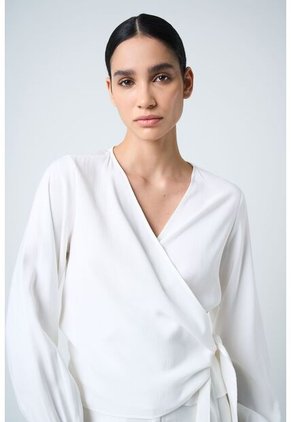 Camisa Iris Silueta Wrap Para Mujer Amarre En Costado Camisa Iris Silueta Wrap Para Mujer Amarre En Costado Crema S VÉLEZ