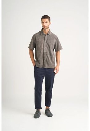 Camisa Manga Corta Orión De Cuero Gamuzado Para Hombre Semi Fitted Camisa Manga Corta Orión De Cuero Gamuzado Para Hombre Semi Fitted Gris S VÉLEZ