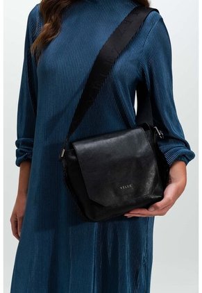 Manos Libres Júpiter De Cuero Para Mujer Detalle Tejido Manos Libres Júpiter De Cuero Para Mujer Detalle Tejido Negro Vélez