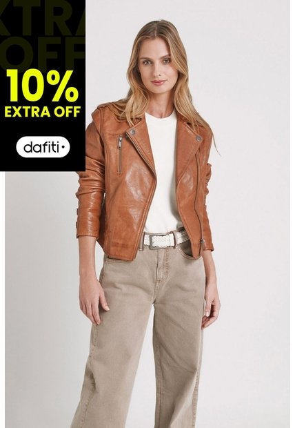 Chaqueta Biker Natura De Cuero Para Mujer Semi Ajustada Chaqueta Biker Natura De Cuero Para Mujer Semi Ajustada Miel M VÉLEZ