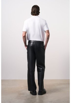 Pantalón En Cuero Para Hombre Pantalón En Cuero Para Hombre Negro 36 VÉLEZ