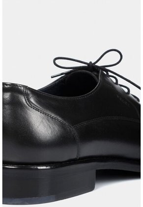 Zapatos Cordón Formal Ontario De Cuero Para Hombre Efecto Envejecido Negro Zapatos Cordón Formal Ontario De Cuero Para Hombre Efecto Envejecido Negro 38 VÉLEZ