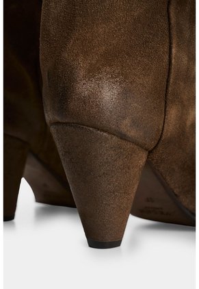 Bota Texana En Cuero Gamuzado Para Mujer Sierra Bota Texana En Cuero Gamuzado Para Mujer Sierra Tabaco 36 VÉLEZ