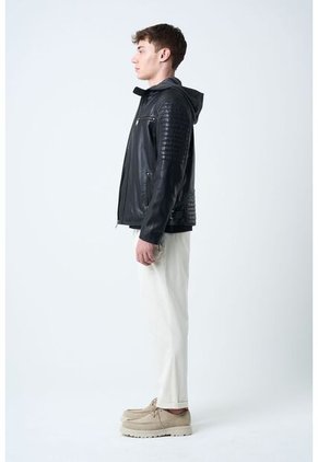Chaqueta Belmont De Cuero Para Hombre Capucha Y Pechera Chaqueta Belmont De Cuero Para Hombre Capucha Y Pechera Negro L VÉLEZ