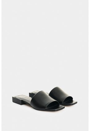 Sandalia Plana En Cuero Para Mujer Caliza Sandalia Plana En Cuero Para Mujer Caliza Negro 38 VÉLEZ