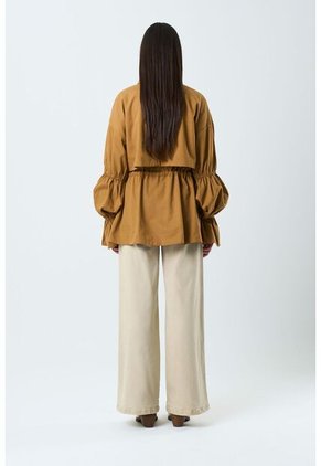 Chaqueta Fugaz Para Mujer Tipo Parka Chaqueta Fugaz Para Mujer Tipo Parka Miel S VÉLEZ