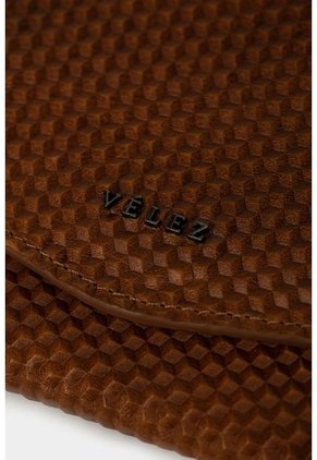 Billetera Porta Chequera Colibrí De Cuero Para Mujer Grabado Placa Piramidal