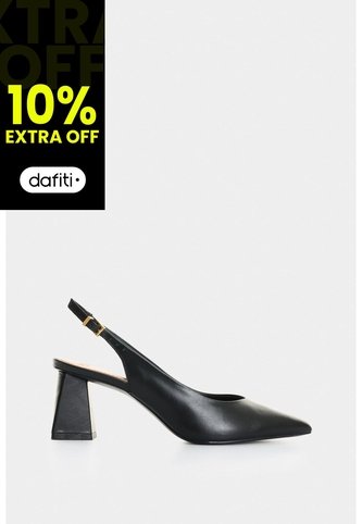 Tacones Cerrados San Joaquin De Cuero Para Mujer Detalle Contraste Tacones Cerrados San Joaquin De Cuero Para Mujer Detalle Contraste Negro 39 VÉLEZ Vélez