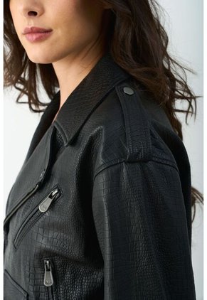 Chaqueta Biker De Cuero Para Mujer Tessa Chaqueta Biker De Cuero Para Mujer Tessa Negro S VÉLEZ