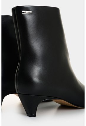 Botines De Cuero Para Mujer Lyra Botines De Cuero Para Mujer Lyra Negro 40 VÉLEZ