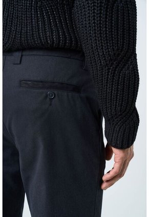 Pantalón Chad Para Hombre Acabado Soft Pantalón Chad Para Hombre Acabado Soft Negro 34 VÉLEZ