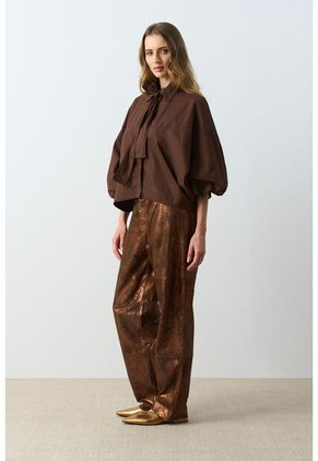 Camisa Maga Larga Silueta Globo Para Mujer Cleo Camisa Maga Larga Silueta Globo Para Mujer Cleo Cafe L VÉLEZ