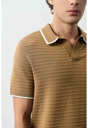 Polo Tejida Ruka Para Hombre Polo Tejida Ruka Para Hombre Canela XL VÉLEZ