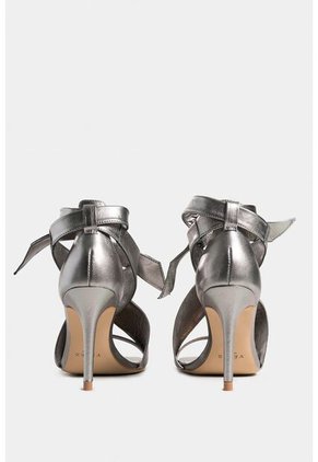 Sandalia Tacón Nucifera De Cuero Para Mujer Straps Sandalia Tacón Nucifera De Cuero Para Mujer Straps Plata 40 VÉLEZ