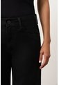 Jean Confort Silueta Barrel Para Mujer Luma Jean Confort Silueta Barrel Para Mujer Luma Negro 14 VÉLEZ de Vélez