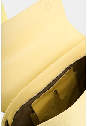 Shopping En Cuero Croco Para Hombre Shopping En Cuero Croco Para Hombre Amarillo VÉLEZ