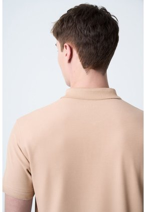Polo Para Hombre Semi Fit Detalle Jacquard Polo Para Hombre Semi Fit Detalle Jacquard Arena XL VÉLEZ