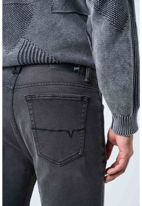 Jean Confort Alcor Para Hombre Semi Fitted Jean Confort Alcor Para Hombre Semi Fitted Gris 34 VÉLEZ