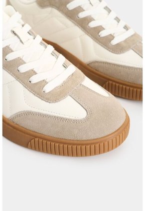 Tenis Low Top De Cuero Para Hombre Force 2 Tenis Low Top De Cuero Para Hombre Force 2 Blanco 39 VÉLEZ
