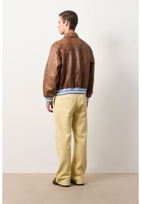 Chaqueta Bomber En Cuero Envejecido Para Hombre Chaqueta Bomber En Cuero Envejecido Para Hombre Cafe XS VÉLEZ
