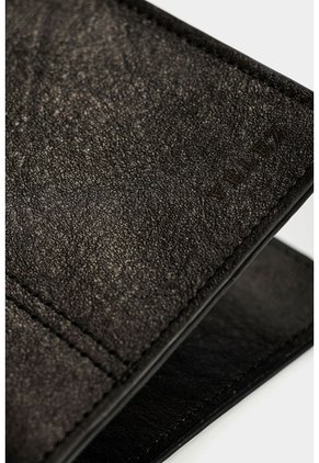 Porta Pasaporte Travel 2.0 De Cuero Para Hombre Efecto Envejecido Negro Porta Pasaporte Travel 2.0 De Cuero Para Hombre Efecto Envejecido Negro VÉLEZ