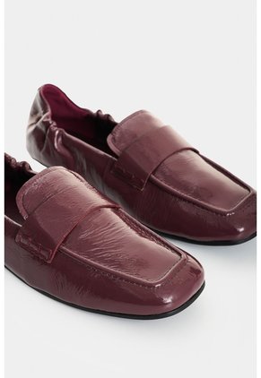 Mocasín En Cuero Efecto Charol Para Mujer Luana Mocasín En Cuero Efecto Charol Para Mujer Luana Vinotinto 36 VÉLEZ