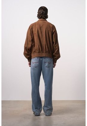 Chaqueta Bomber En Gamuza Croco Para Hombre Chaqueta Bomber En Gamuza Croco Para Hombre Cafe XL VÉLEZ