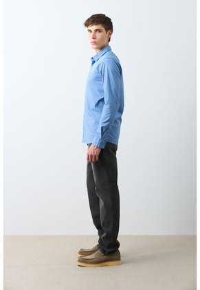 Camisa En Popelina Para Hombre Semifitted Camisa En Popelina Para Hombre Semifitted Azul M VÉLEZ