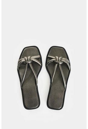 Sandalia Plana De Cuero Para Mujer Sole Sandalia Plana De Cuero Para Mujer Sole Plata 41 VÉLEZ