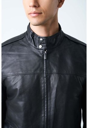 Chaqueta Bosa De Cuero Para Hombre Fit Semi Holgado Chaqueta Bosa De Cuero Para Hombre Fit Semi Holgado Negro S VÉLEZ