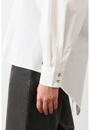 Camisa Manga Larga Oversized Para Mujer Astra Camisa Manga Larga Oversized Para Mujer Astra Crema S VÉLEZ