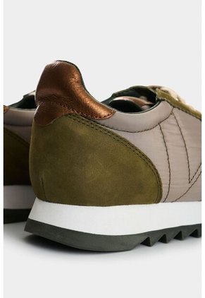 Tenis De Cuero Y Textil Para Mujer Flora Tenis De Cuero Y Textil Para Mujer Flora Verde Oliva 38 VÉLEZ