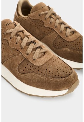 Tenis En Carnaza Para Mujer Brisa 2.0 Tenis En Carnaza Para Mujer Brisa 2.0 Tabaco 34 VÉLEZ