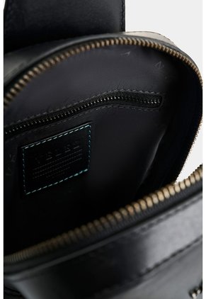 Manos Libres En Cuero Para Hombre Mikeno 4.0 Manos Libres En Cuero Para Hombre Mikeno 4.0 Negro VÉLEZ