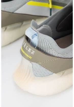 Tenis Deportivos VZ Fly Up Para Hombre Combinados Tenis Deportivos VZ Fly Up Para Hombre Combinados Gris 39 Vélez