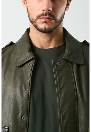 Chaqueta Bomber De Cuero Para Hombre Meridian Chaqueta Bomber De Cuero Para Hombre Meridian Verde Oliva XXL VÉLEZ