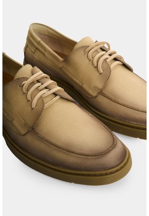 Mocasín En Cuero Gamuzado Para Hombre Cayena Mocasín En Cuero Gamuzado Para Hombre Cayena Arena 40 VÉLEZ