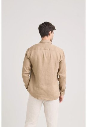 Camisa Manga Larga En Lino Para Hombre Silueta Semi Ajustada Camisa Manga Larga En Lino Para Hombre Silueta Semi Ajustada Tabaco XL VÉLEZ