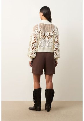 Sweater Oversize Cuello Alto En Algodón Para Mujer Runas Sweater Oversize Cuello Alto En Algodón Para Mujer Runas Crema M VÉLEZ