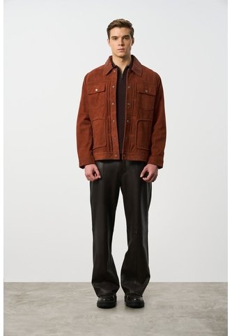 Chaqueta Aron En Gamuza Para Hombre Detalle Cuero Chaqueta Aron En Gamuza Para Hombre Detalle Cuero Naranja S VÉLEZ Vélez