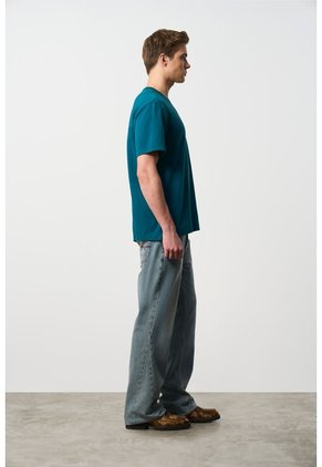 Camiseta En Algodón Para Hombre Bolsillo Cuero Camiseta En Algodón Para Hombre Bolsillo Cuero Azul Aguamarina S VÉLEZ